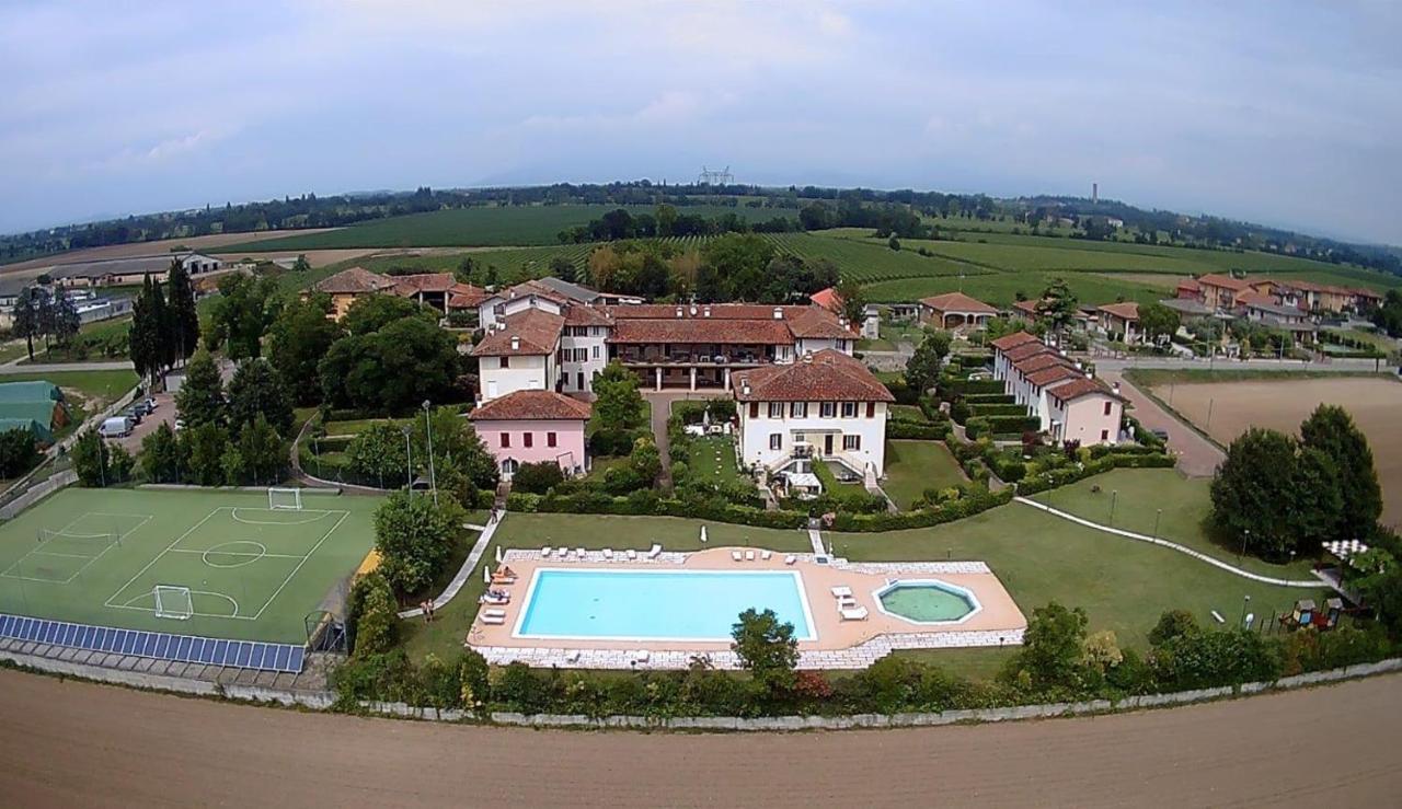 Villa DESIGNcontrodesign Desenzano del Garda Exterior foto