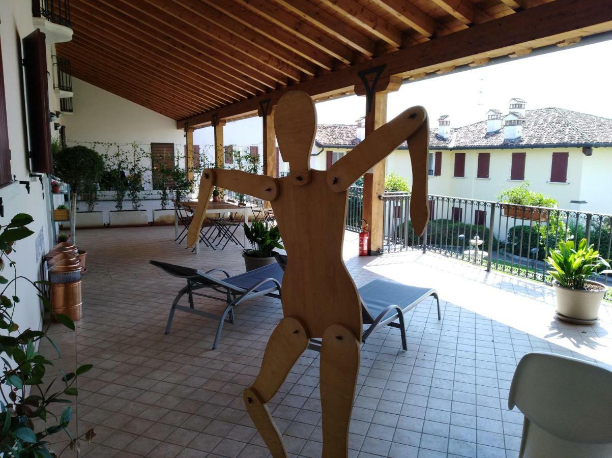 Villa DESIGNcontrodesign Desenzano del Garda Exterior foto